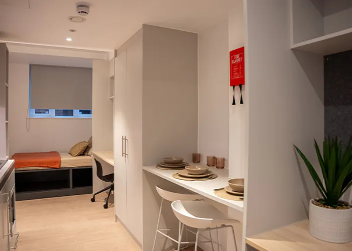 londonist-paddington-citi-view-london-Twin Bed Studios