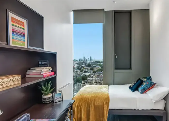 kings-cross-residence-london-Bronze Studio-Upper Level