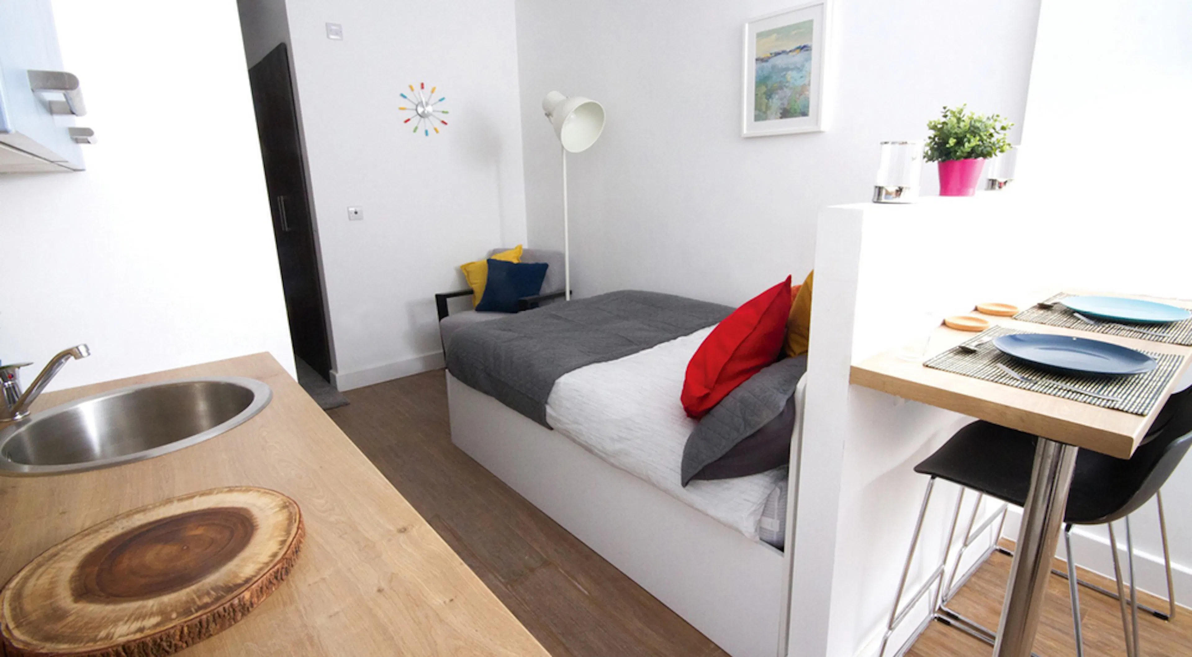 Deluxe 2 Bed Apartment ROOM 1