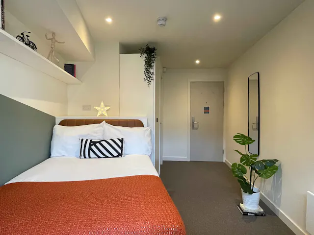 Premium 2 Plus En-suite room image 1
