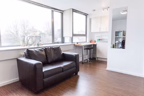holly-court-bristol-ROOM