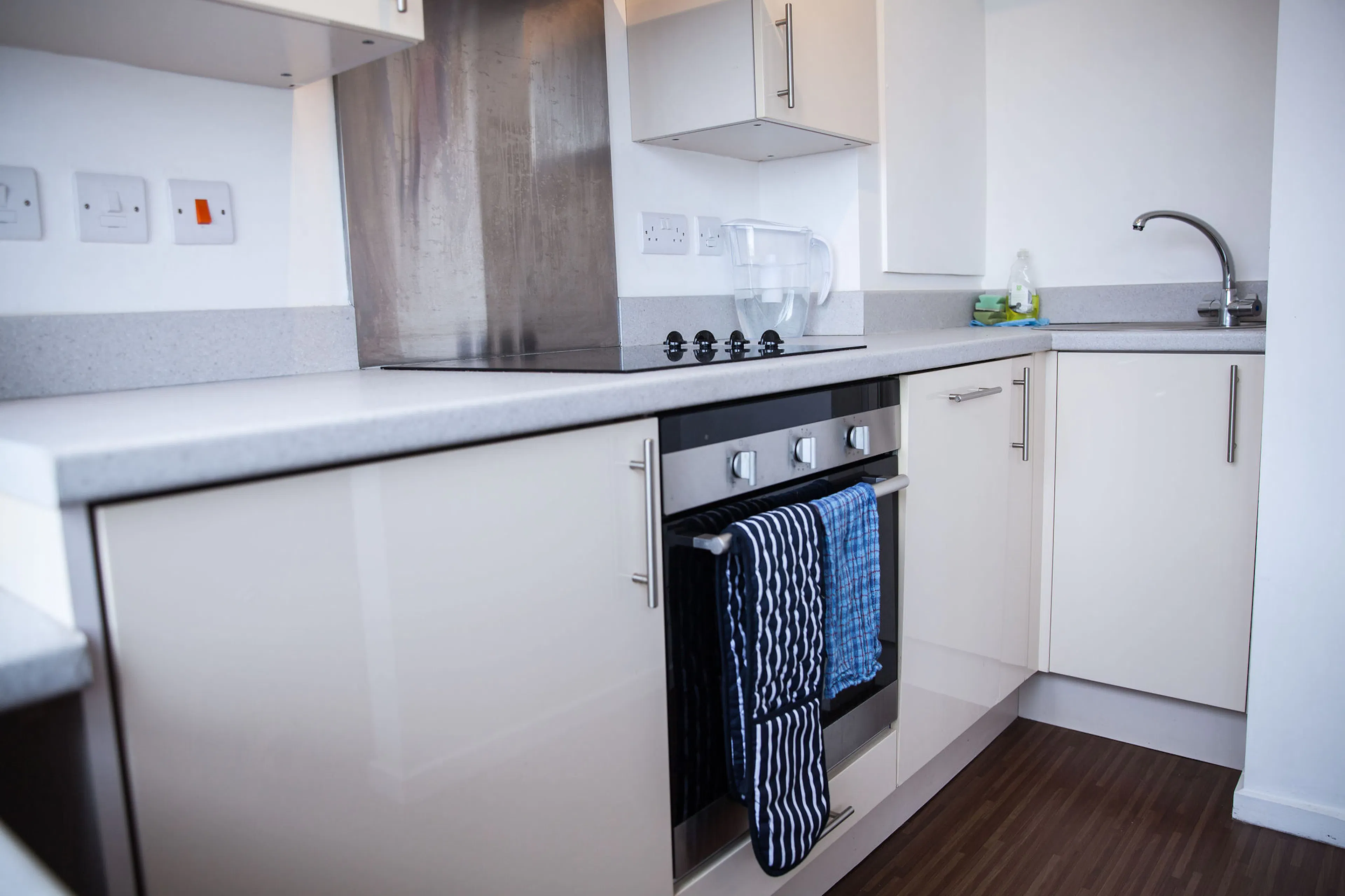 Deluxe Studio KITCHEN 3