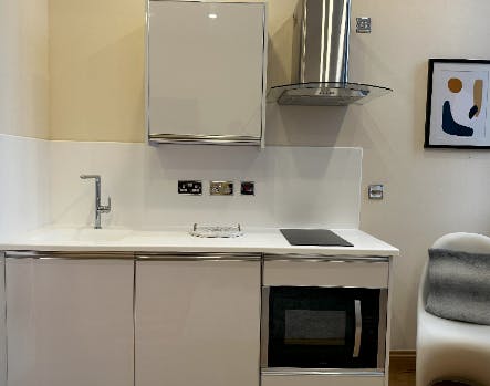 Premier Deluxe Studio