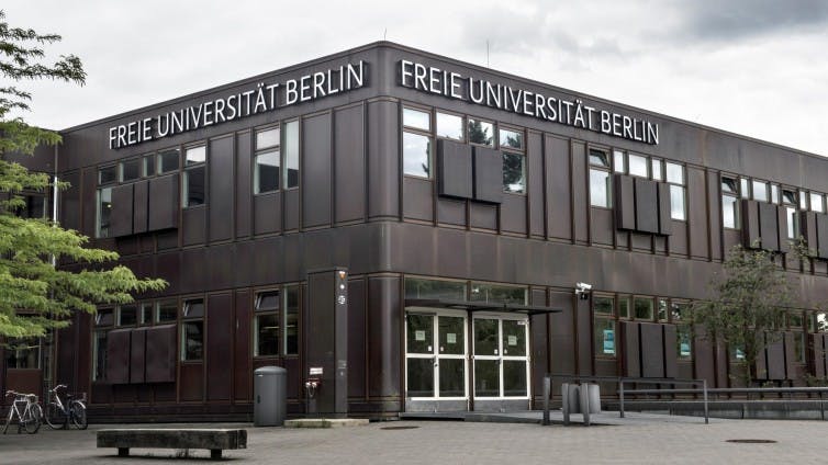 Freie Universit??t Berlin