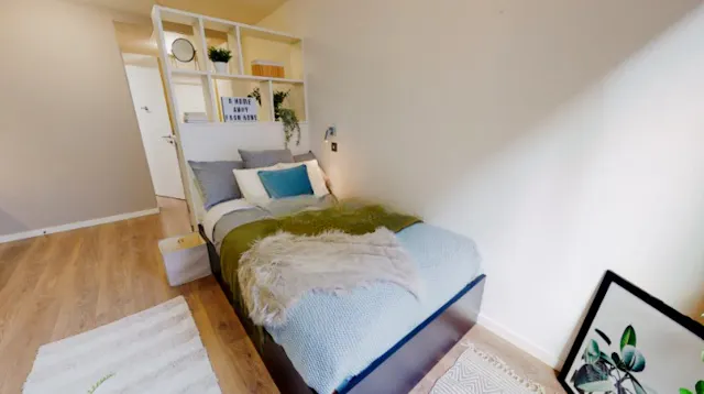 Platinum Studio room image 1