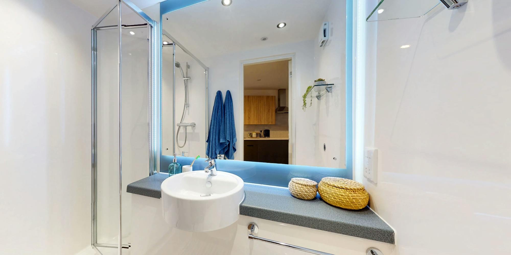 Silver Ensuite XL Penthouse