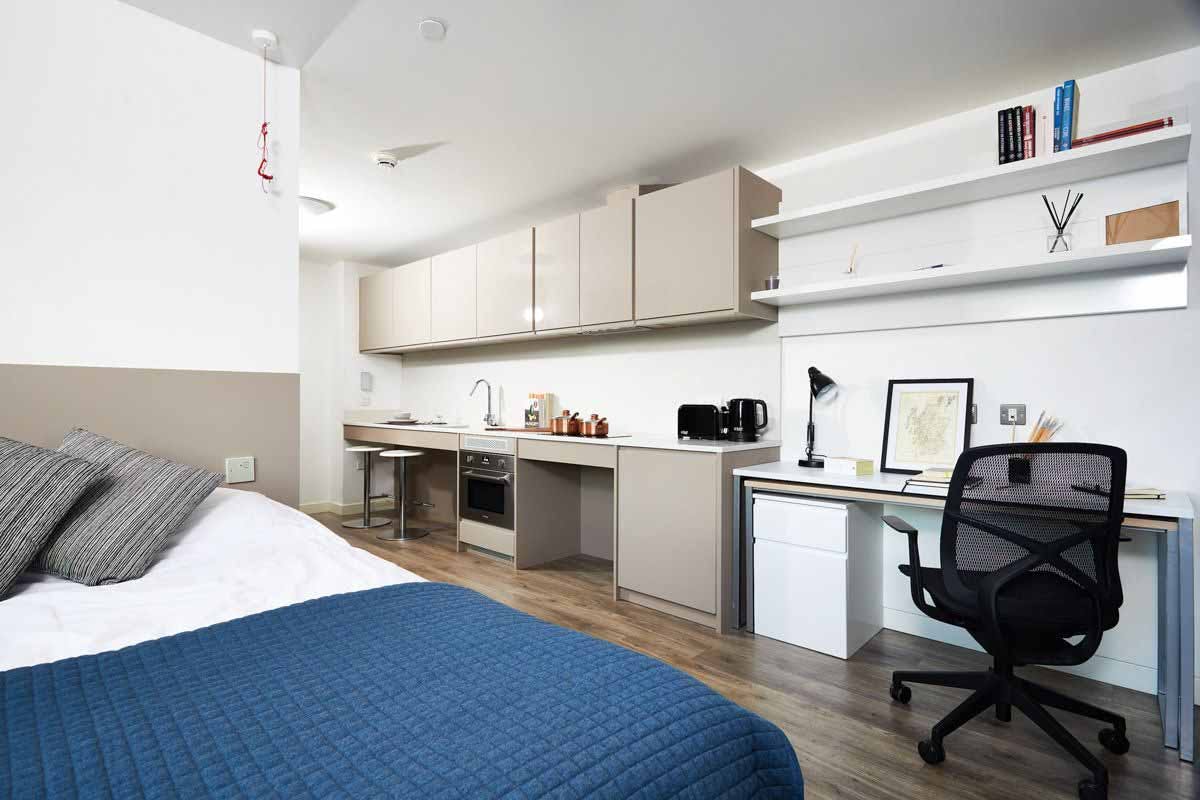 tinlings-liverpool-liverpool-Classic Plus Studio