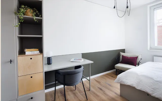 Studio room image 1