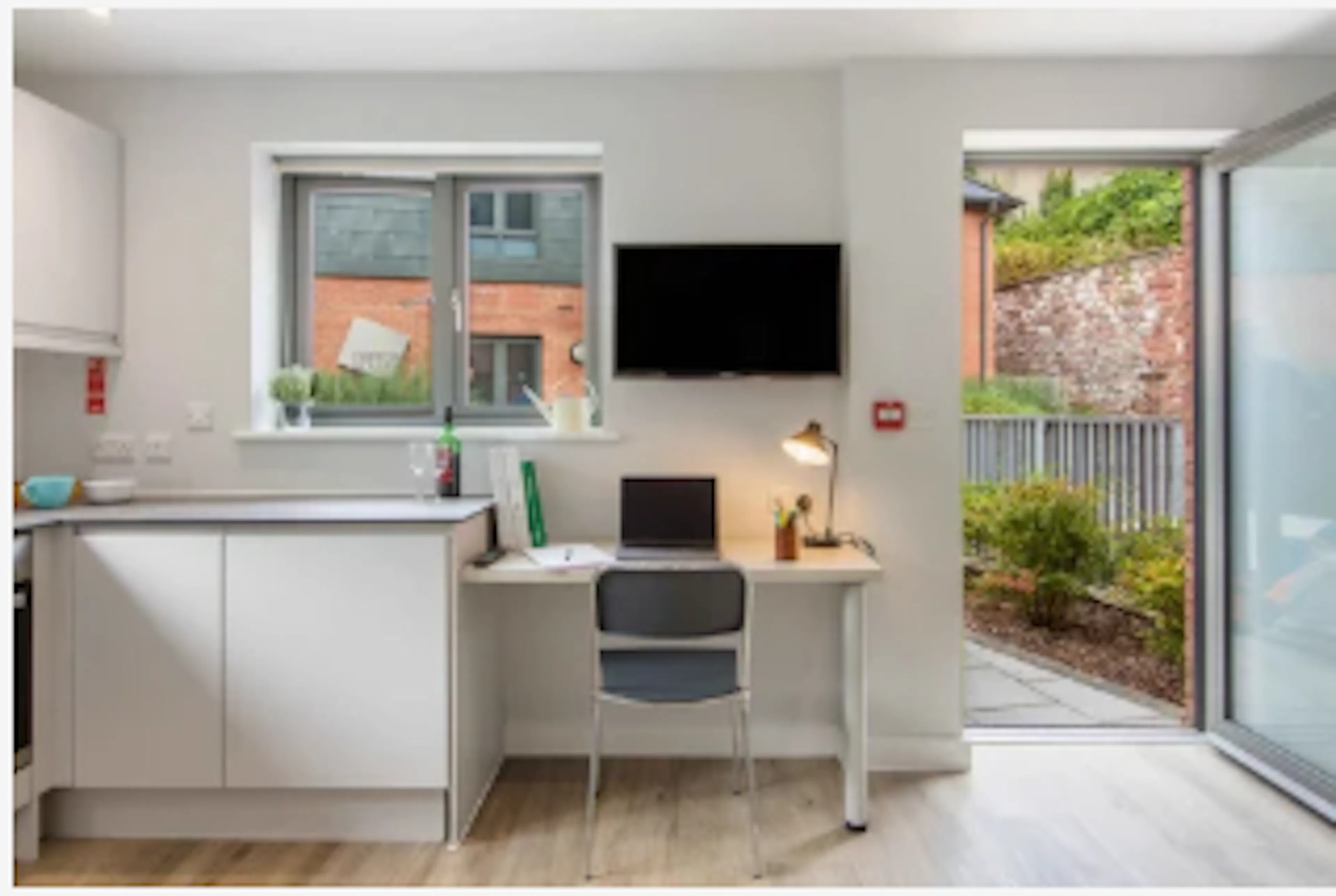 Premium Apartment With Garden Terrace ROOM 4