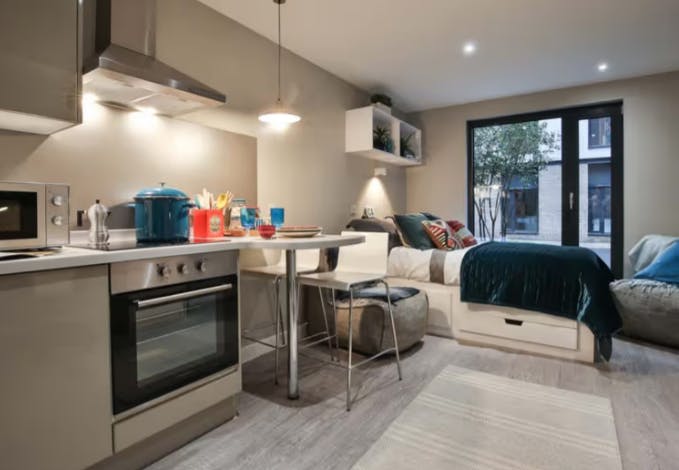 Premium Studio - Castle View