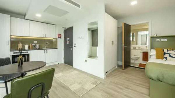 Premium Studio room image 4
