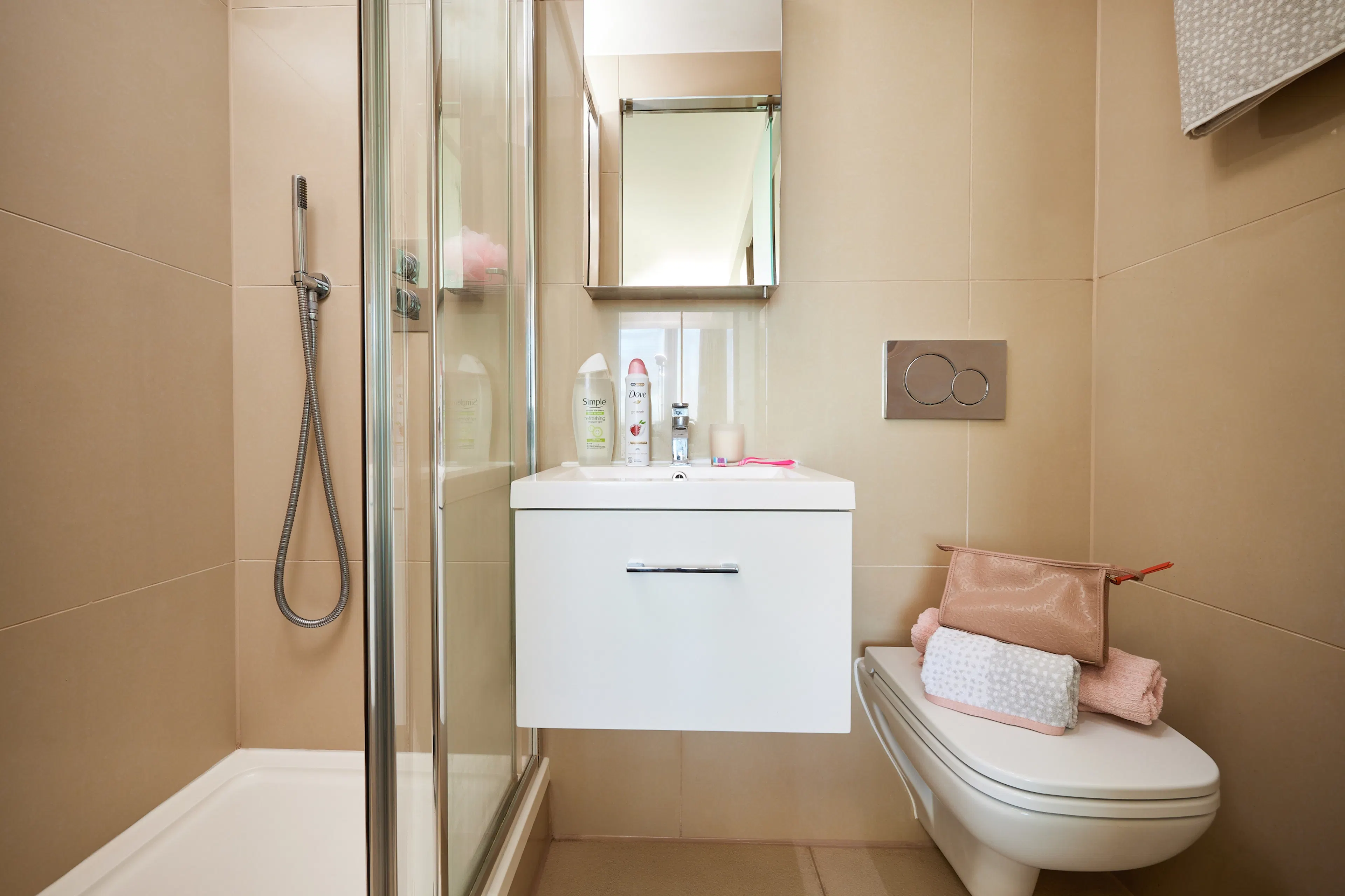 Premium BATHROOM 4