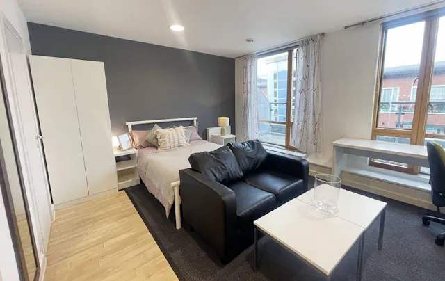 Premium Studio 3 room image 1