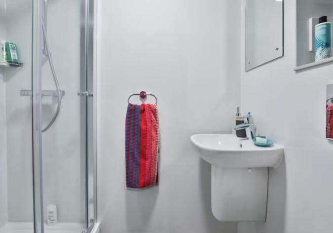 Premium Bigger Studio - Limited View