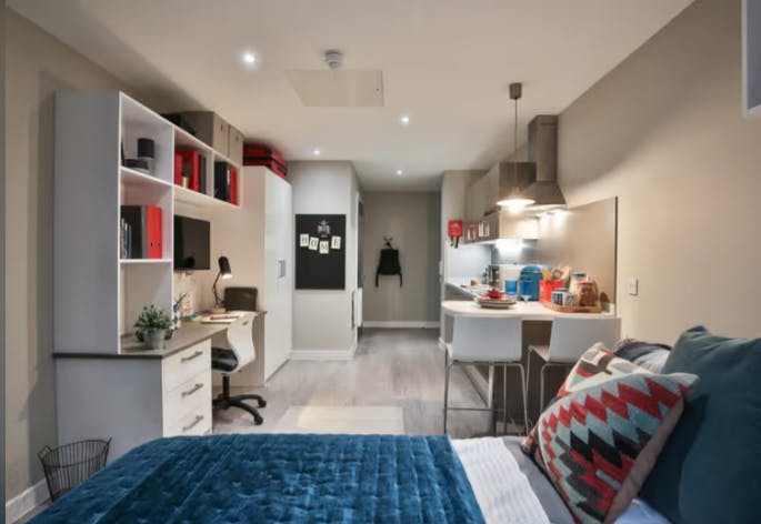 Premium Smaller Studio - Castle View, Own Terrace