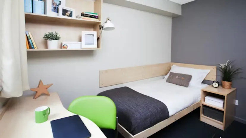 Property video thumbnail 1