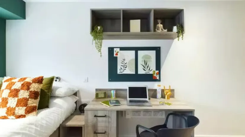 Property video thumbnail 1