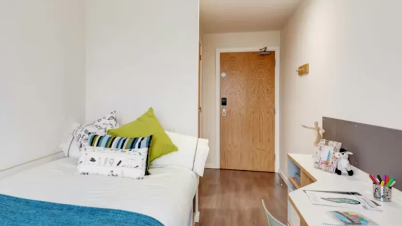 Property video thumbnail 1