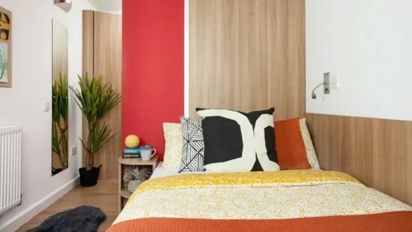 Property video thumbnail 1