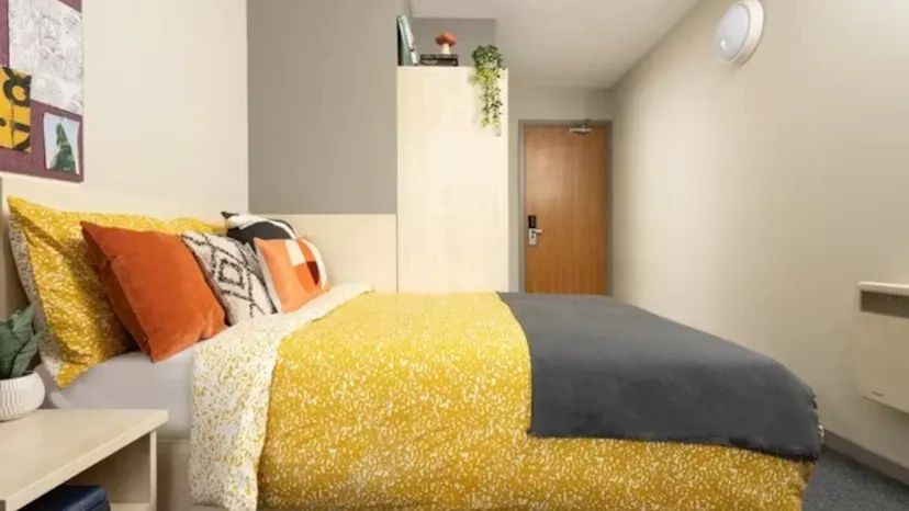 Property video thumbnail 1