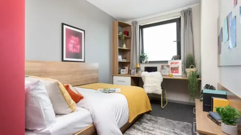Property video thumbnail 1