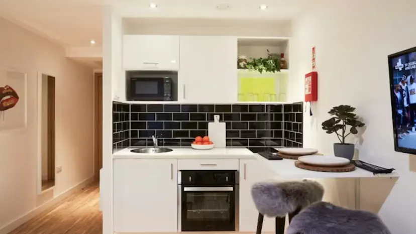 Property video thumbnail 1