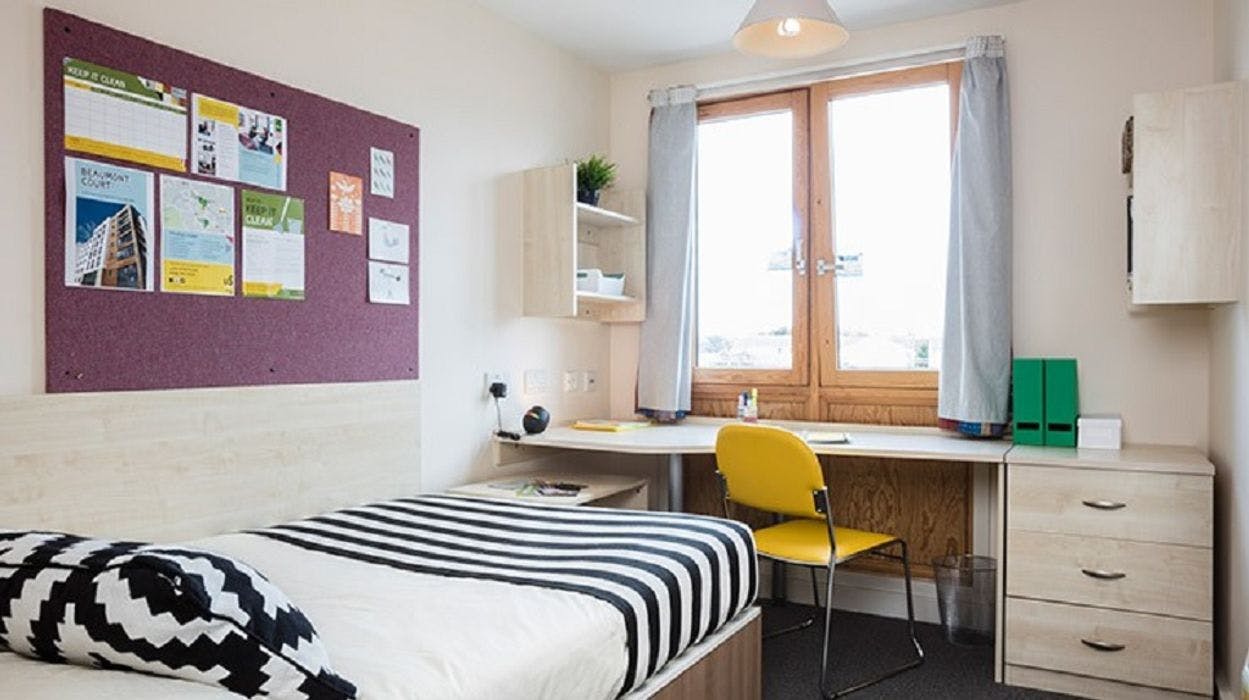 Book Beaumont Court Student Accommodation in London for 2023 24