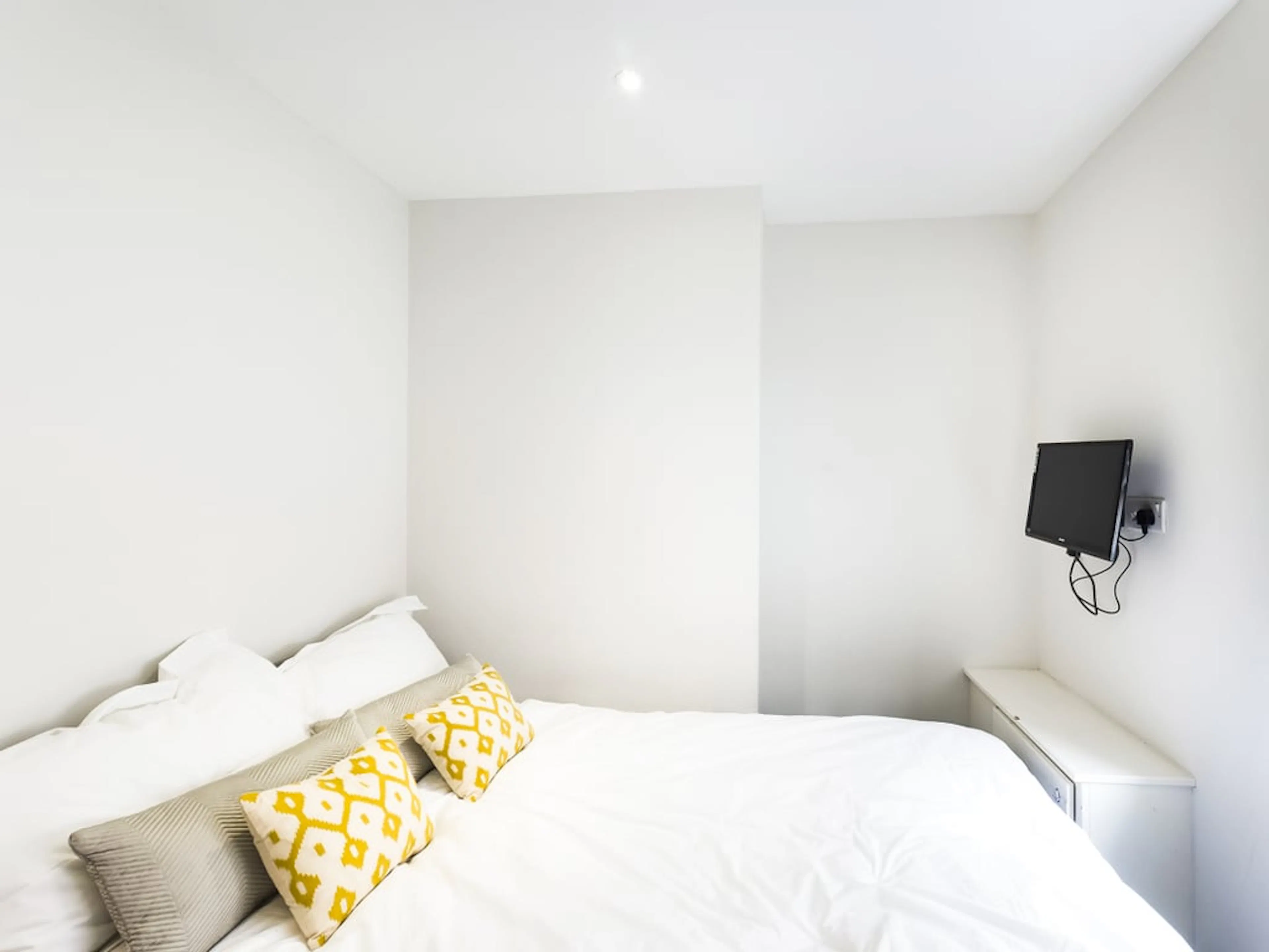 4 Bedroom Apartment ROOM 1
