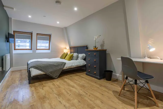 6 Bedroom Apartment, Flat 2 room image 2