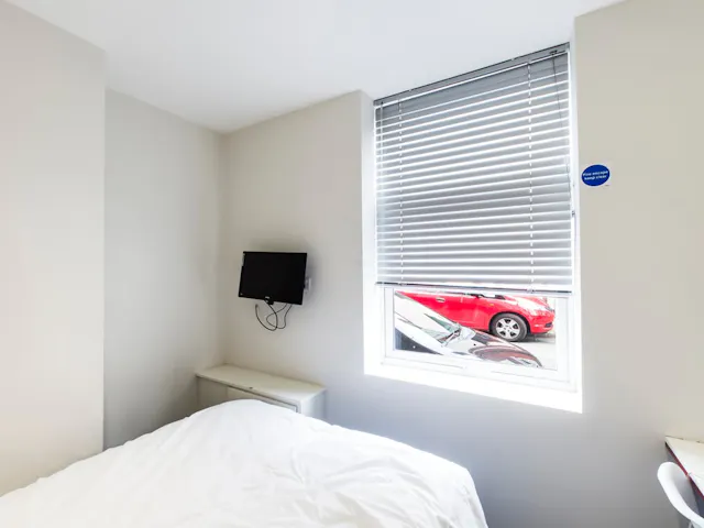 4 Bedroom Apartment room image 3