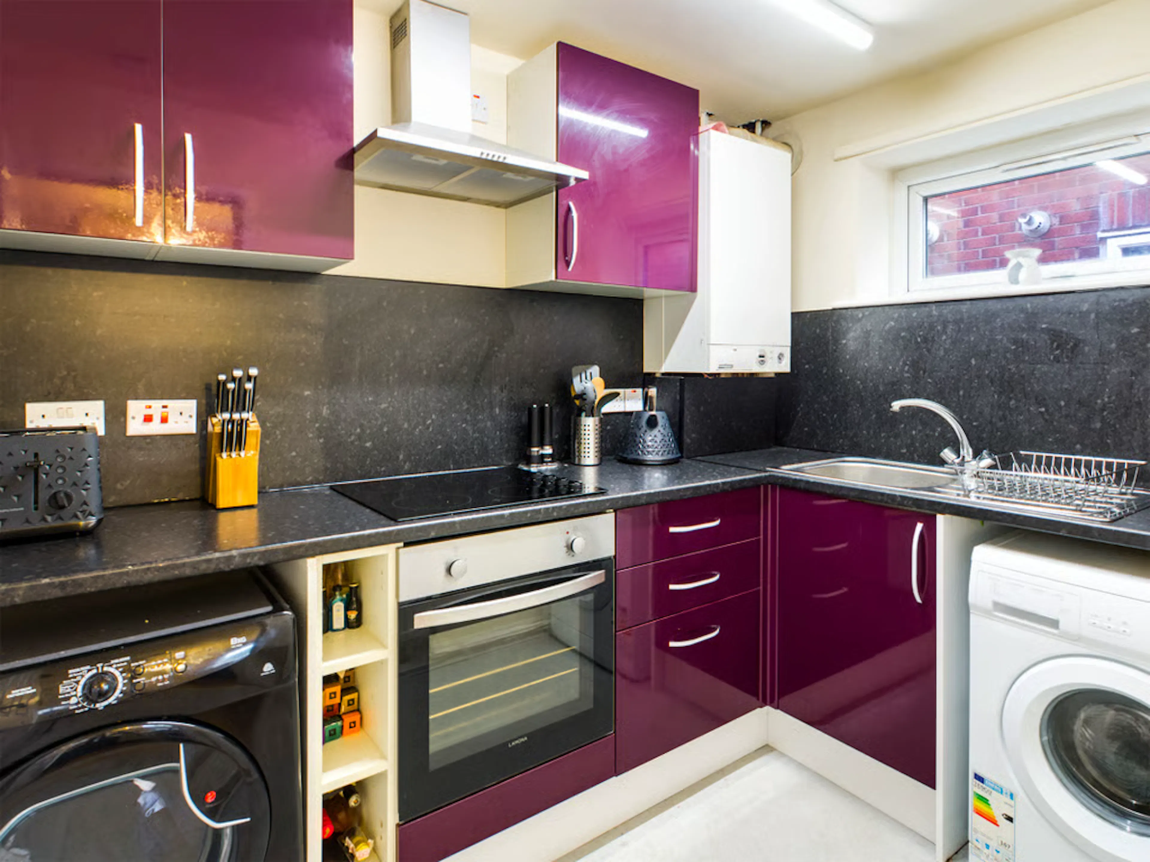 One Bedroom Apartment KITCHEN 4