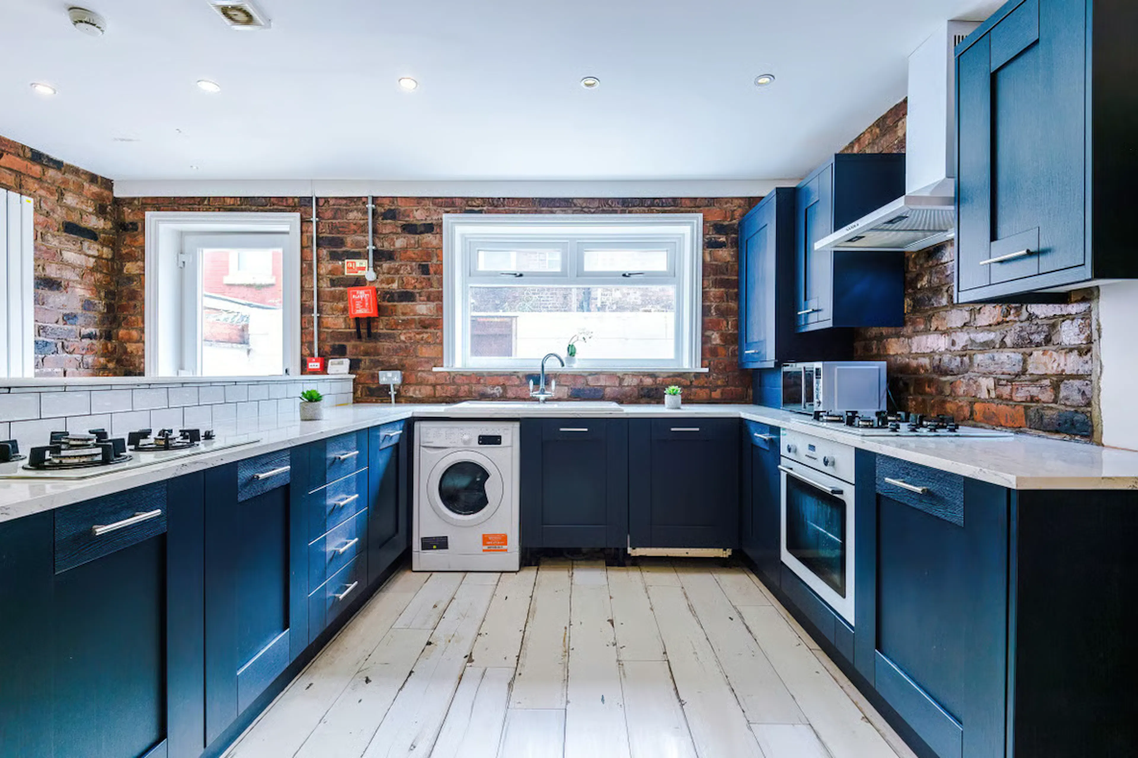 6 Bedroom Apartment KITCHEN 4