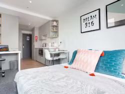 queen-street-studios-exeter-Standard Plus Studio