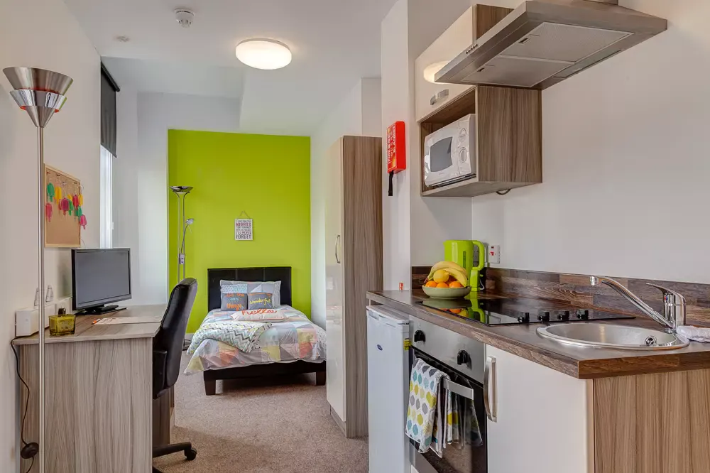 ROOM ROOM 1