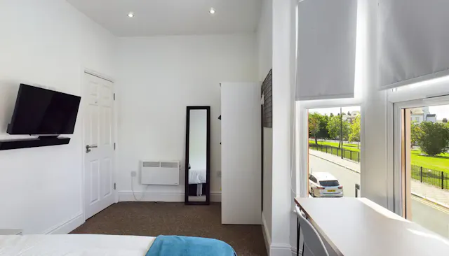 4 Bedroom House room image 11