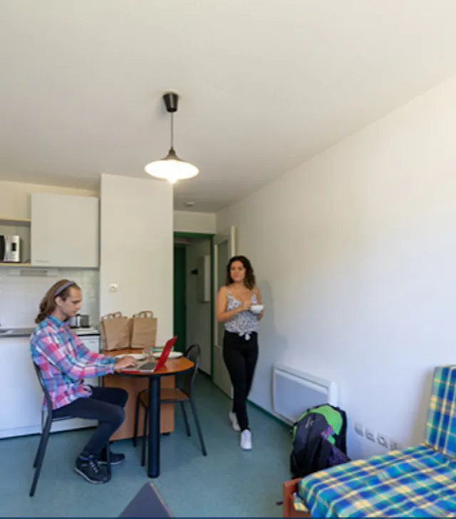 Studio room image 1
