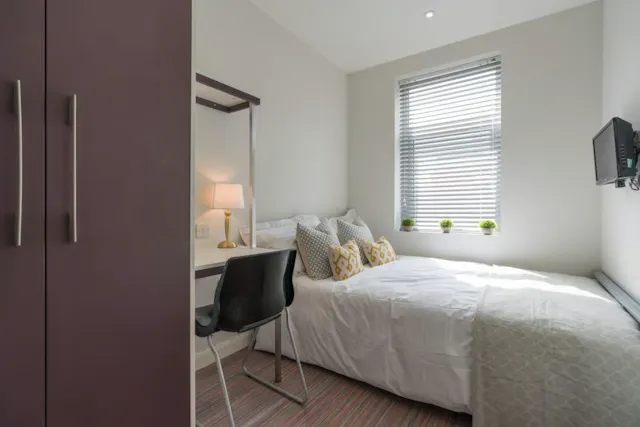 5 Bedroom Apartment room image 1