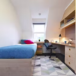 surrey-house-london-Cluster Ensuite (Old House)