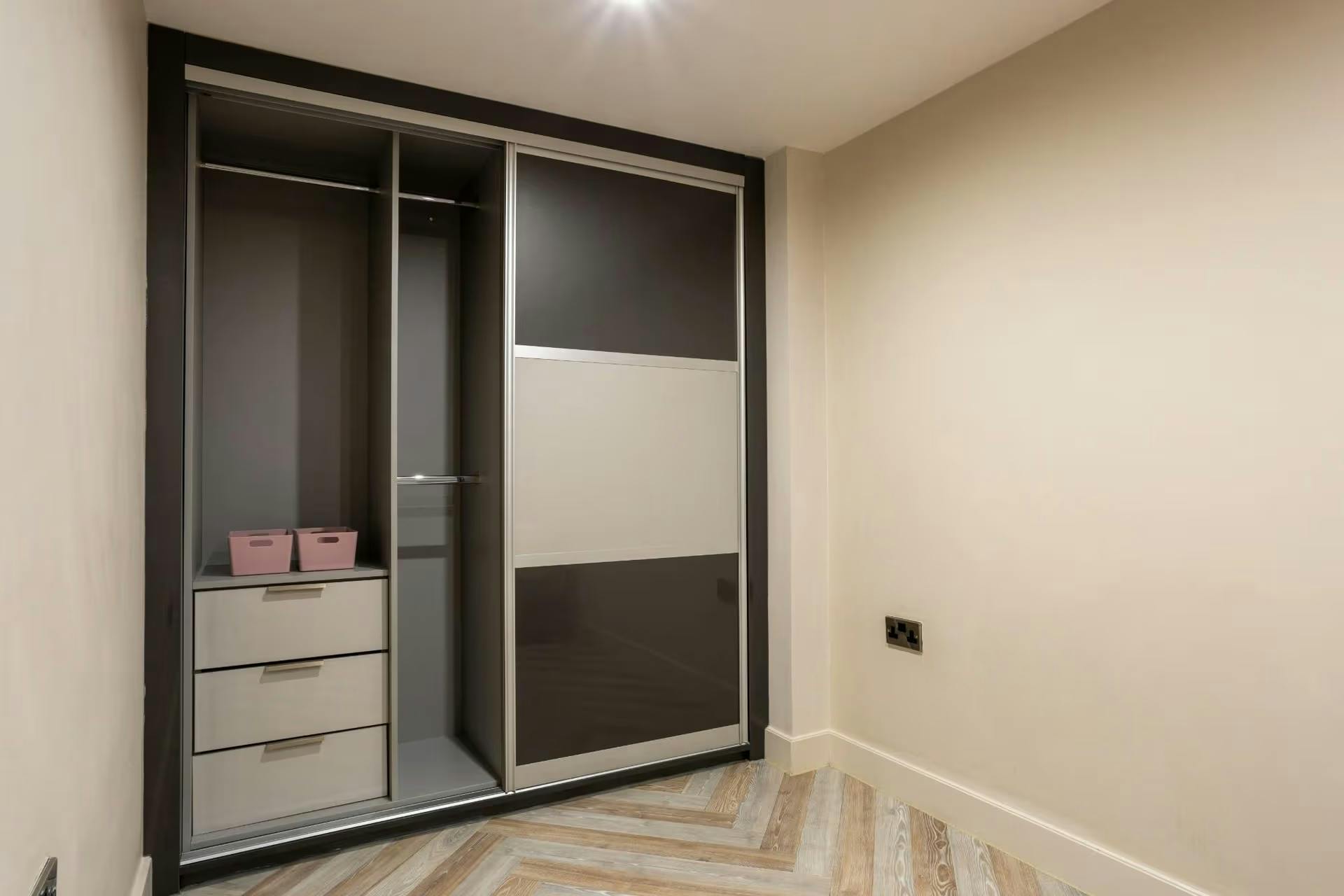 Gold 1 Bed Apartment