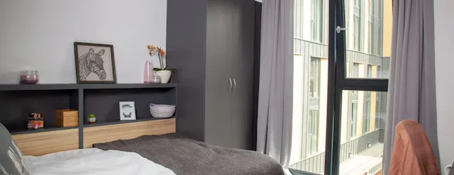 Premium Ensuite room image 1