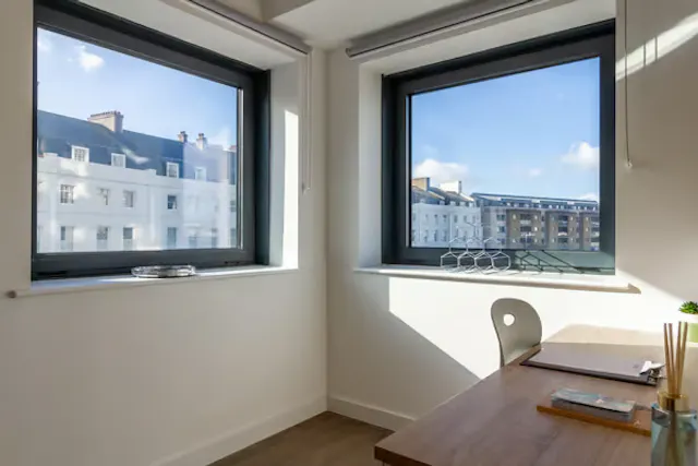 Premium Studio room image 9
