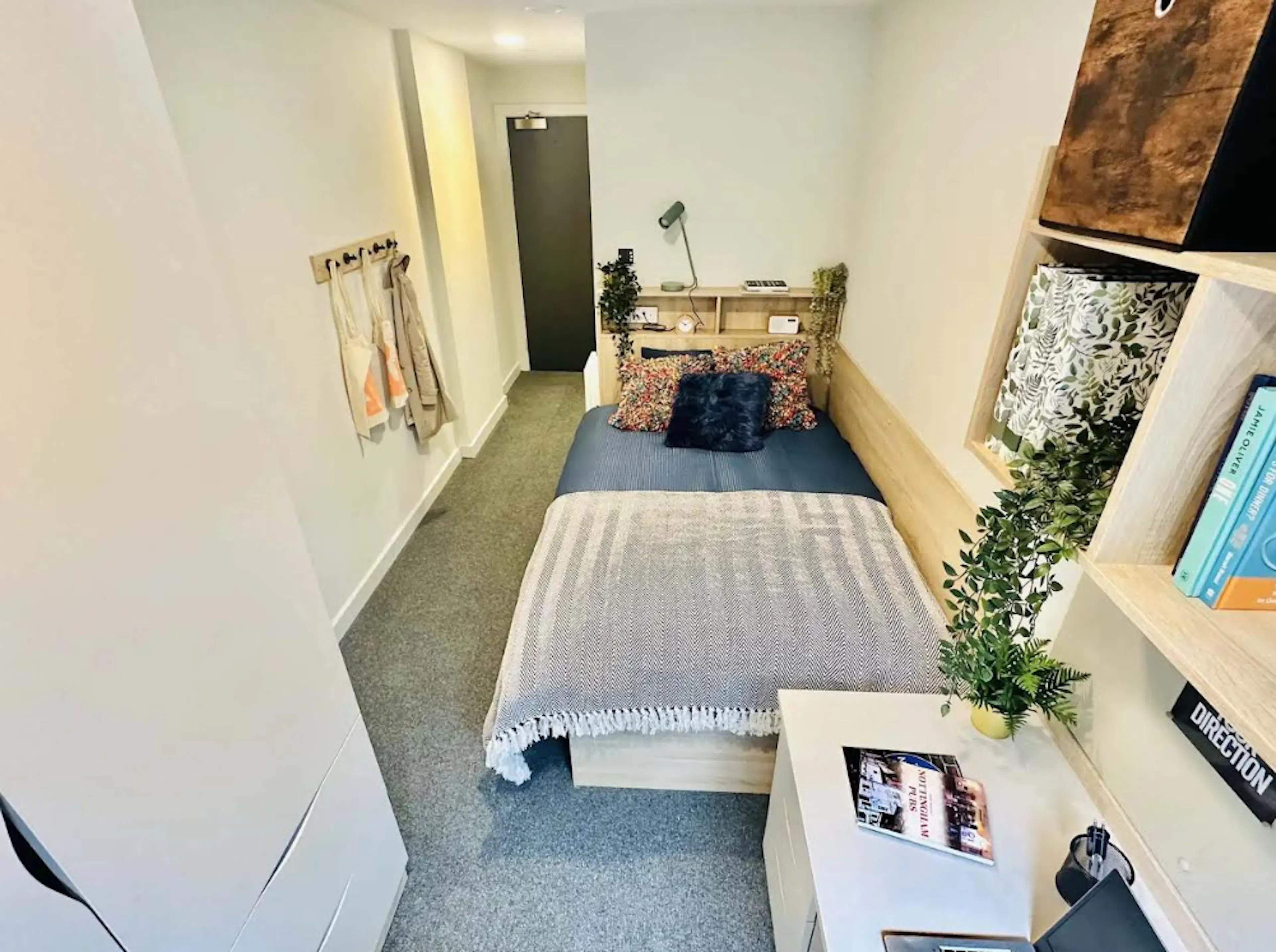 ROOM ROOM 4