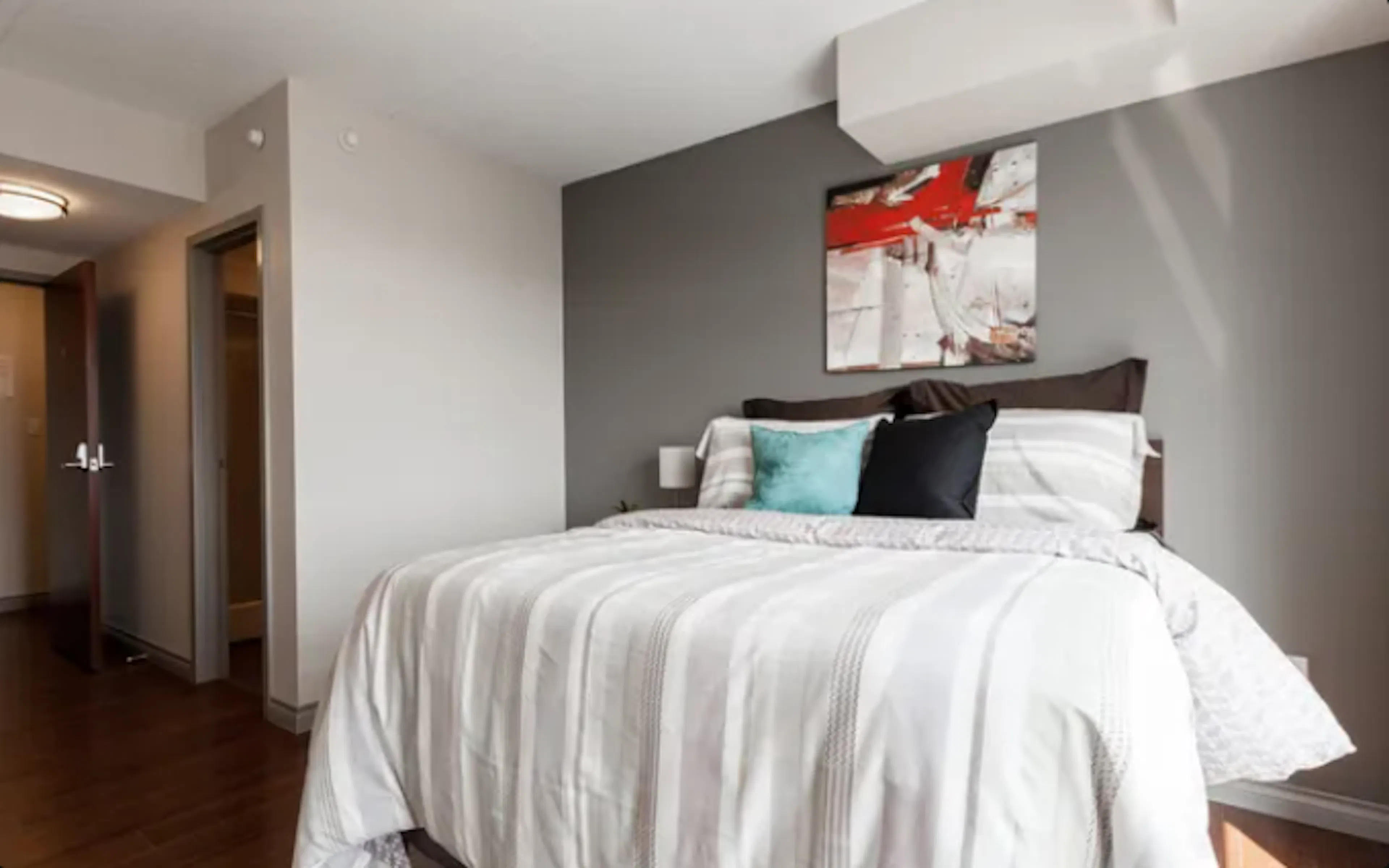 ROOM ROOM 1