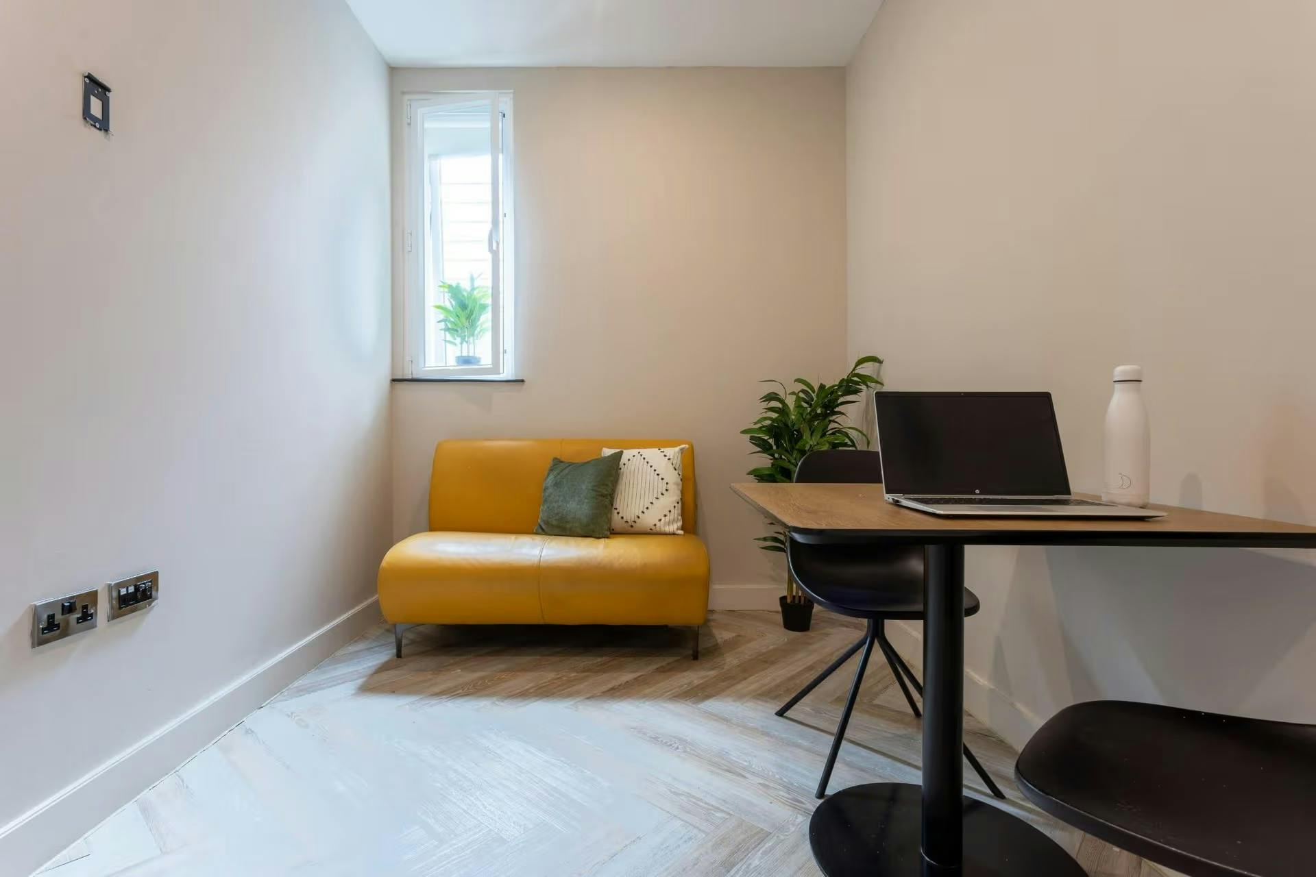 Silver 1 Bed Apartment