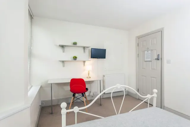 6 Bedroom Apartment room image 2