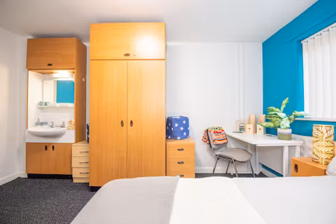 pembroke-buildings-liverpool-ROOM