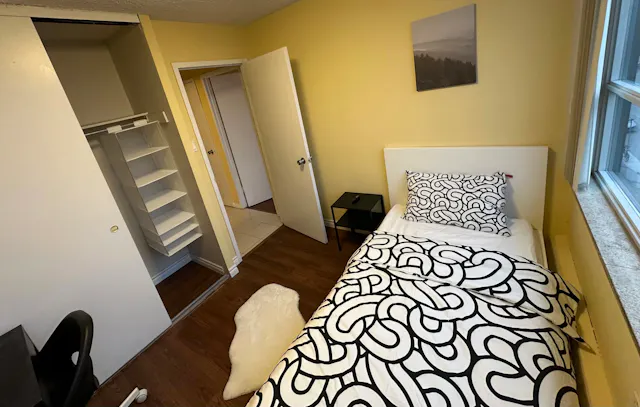 Silver Room room image 2