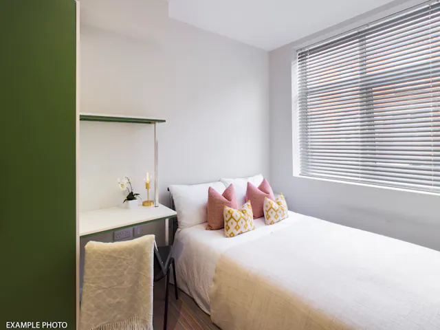 4 Bed Apartment room image 1