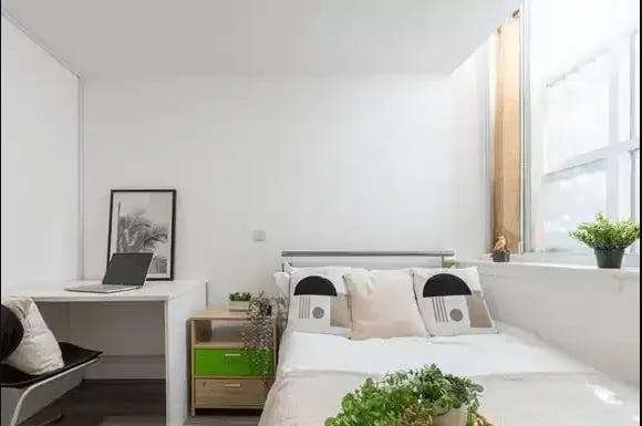 Gold Non Ensuite