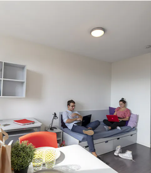 Studio ROOM